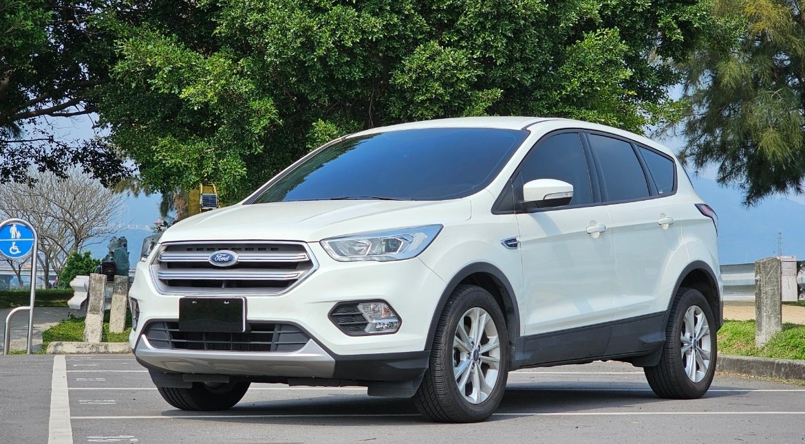 2020  KUGA