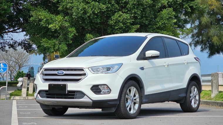 2020  KUGA