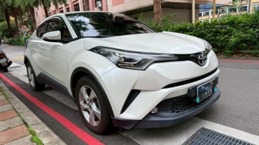 2018 豐田 C-HR 1.2 白
