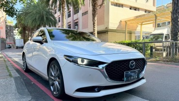 2019 MAZDA 3 4門 旗艦 P版 原廠保養
