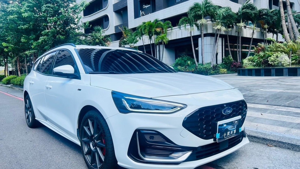 2025 Ford Focus Wagon ST-Line Vignale
