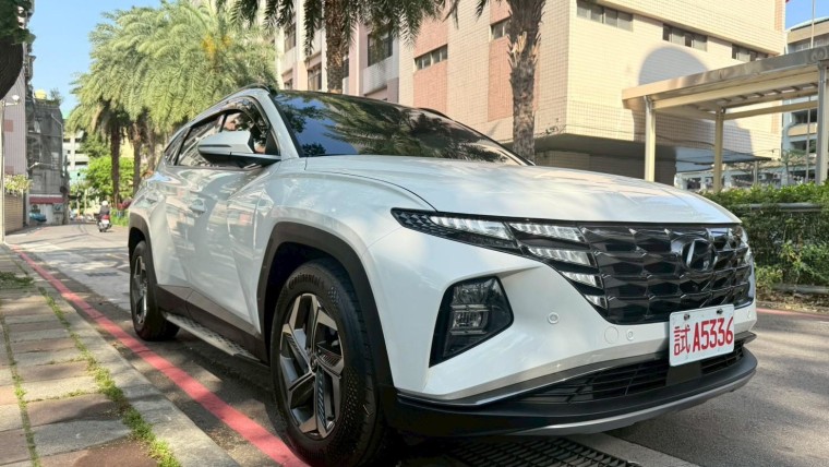 2022  Hyundai Tucson L GLT-B