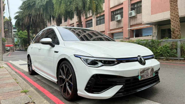2022 VW golf Variant R 2.0 原鈑件 認證車
